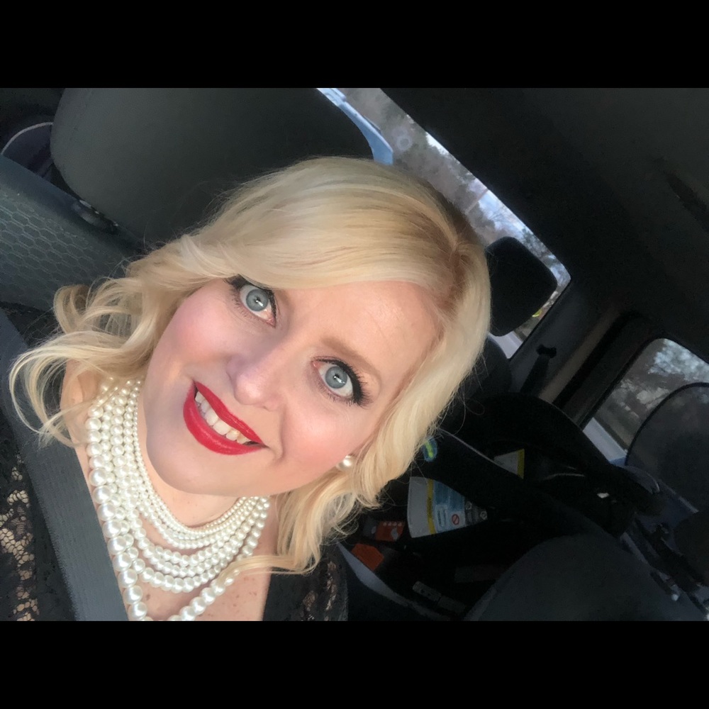 Meet your Posher, Amber